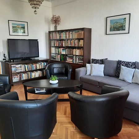 Family Apartment With Two Bathrooms Near To City Center 비엔나 외부 사진