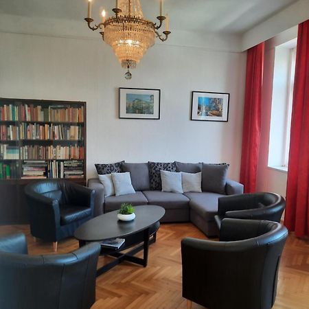 Family Apartment With Two Bathrooms Near To City Center 비엔나 외부 사진