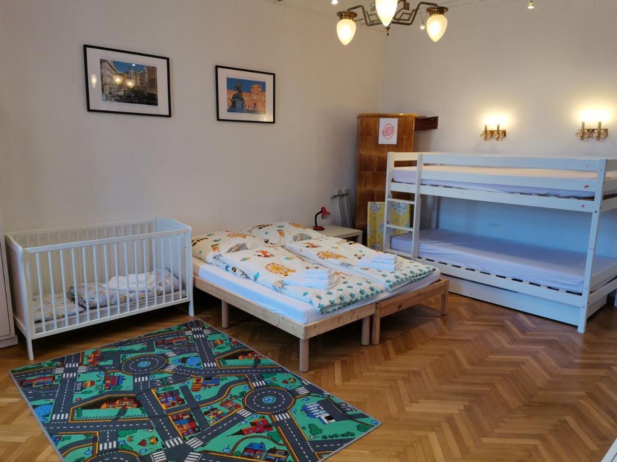 Family Apartment With Two Bathrooms Near To City Center 비엔나 외부 사진