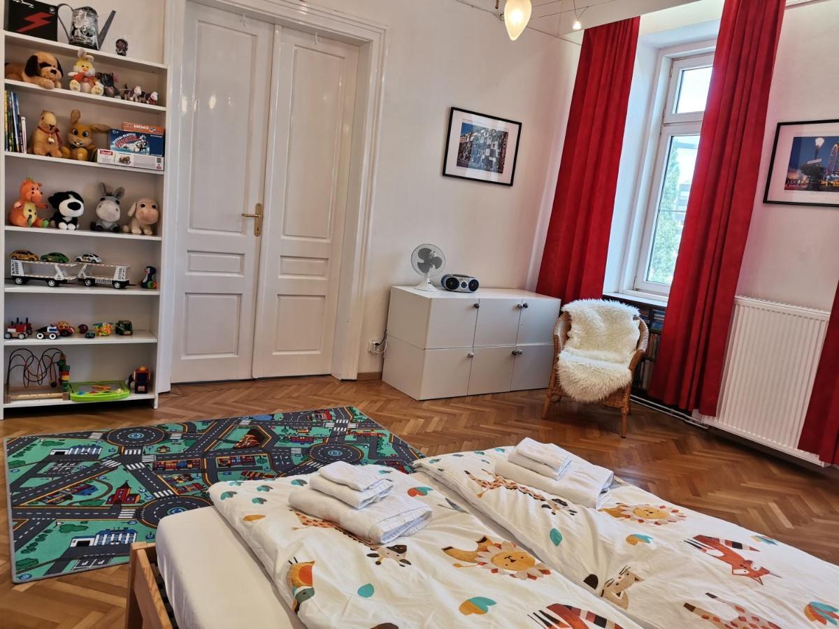 Family Apartment With Two Bathrooms Near To City Center 비엔나 외부 사진